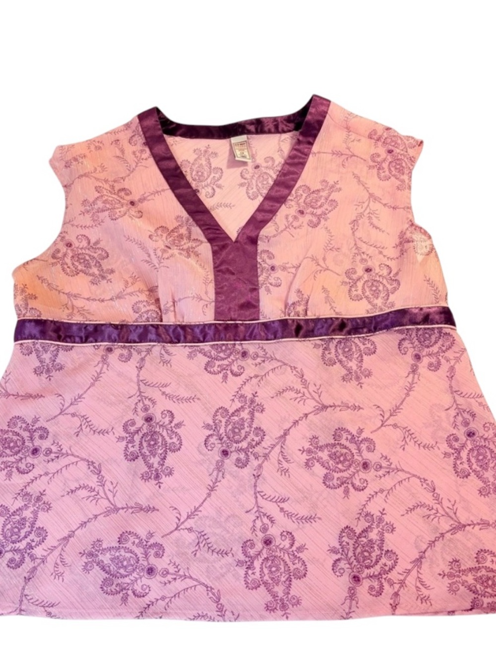 Old Navy Women’s Plus 1X Pink Paisley Blouse Metallic Detail V-Neck
